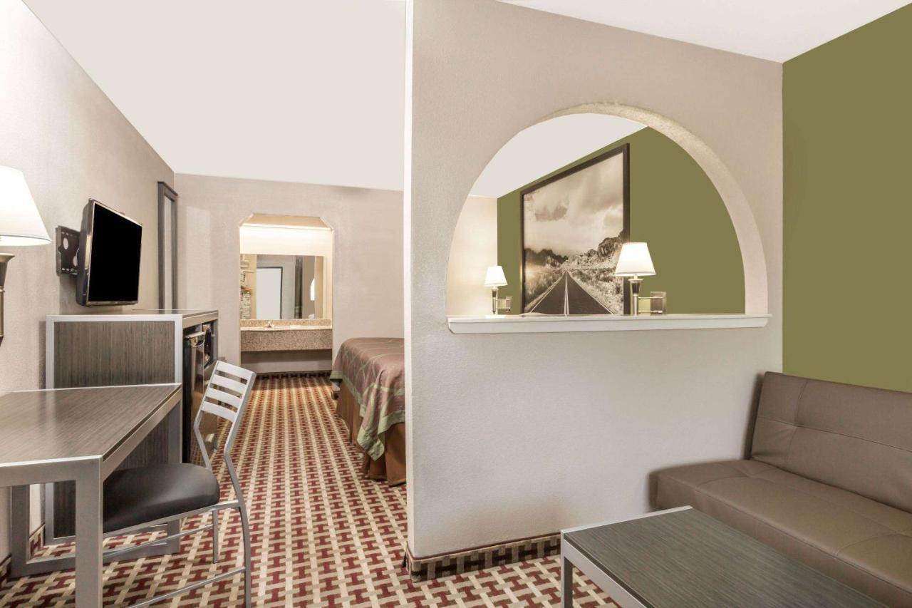 ซูเปอร์ 8 บาย วินด์แฮม ฮุสตัน/นาซ่า/เวบสเตอร์ แอเรีย Hotel เว็บสเตอร์ ภายนอก รูปภาพ