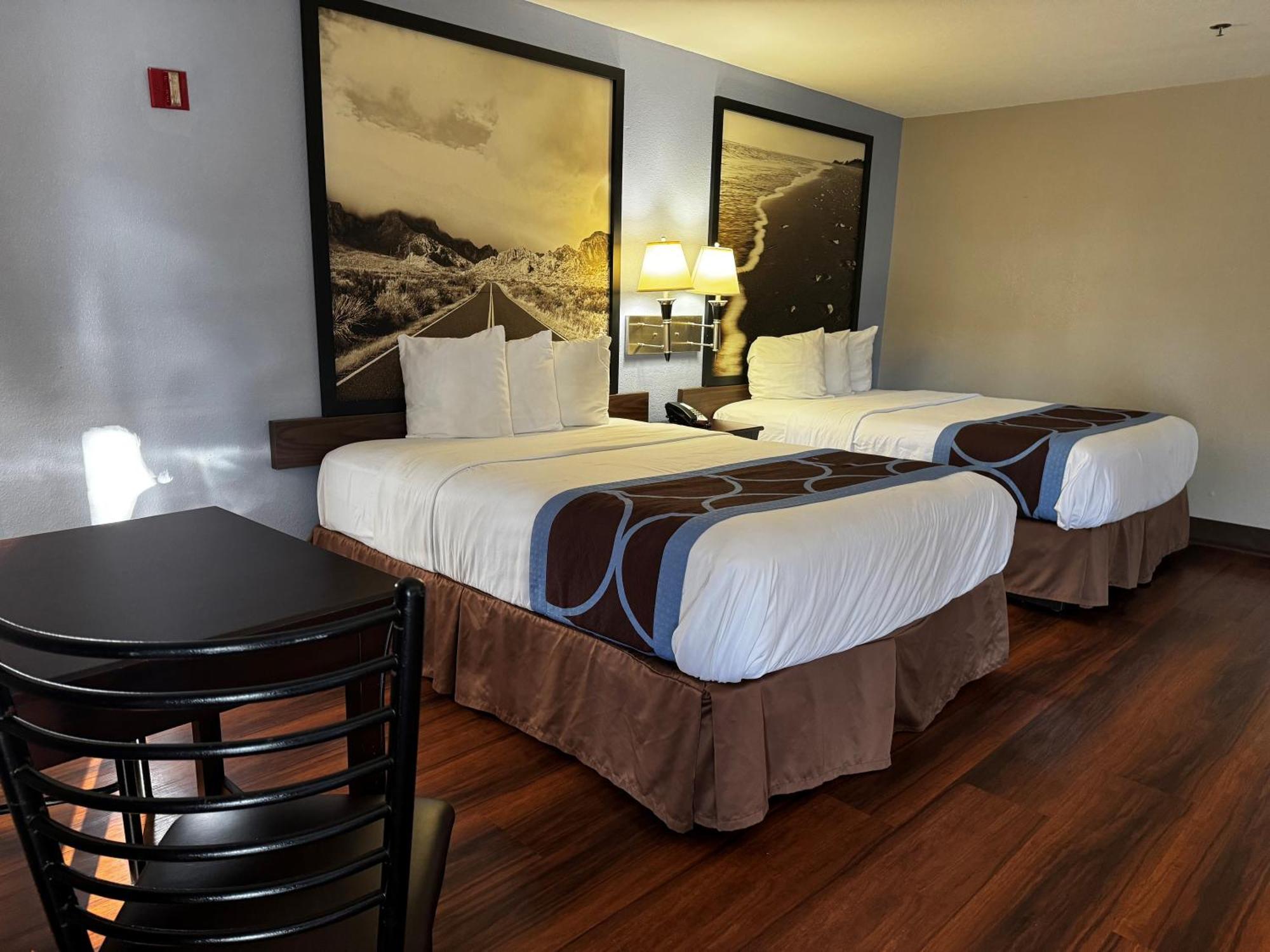 ซูเปอร์ 8 บาย วินด์แฮม ฮุสตัน/นาซ่า/เวบสเตอร์ แอเรีย Hotel เว็บสเตอร์ ภายนอก รูปภาพ